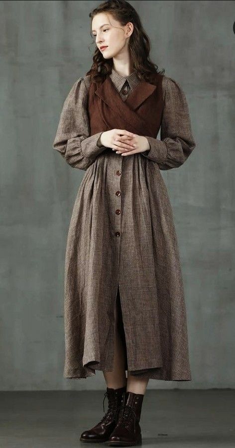 1800s Casual Clothes, Horror Academia Outfits, Casual Fantasy Outfit, 1900s Womens Fashion, Fantasy Librarian, Modern Fantasy Clothing, Witch Robes, Pagan Outfits, Wilderness Outfit