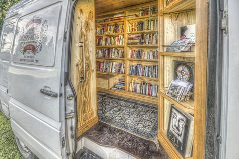 Rita Collins Drives a Traveling Bookstore Around the United States Quaint Bookstores, Traveling Bookstore, Van Bookstore, Mobile Bookstore, Eureka Montana, Drive Across America, Book Truck, Bookshop Café, Book Mobile