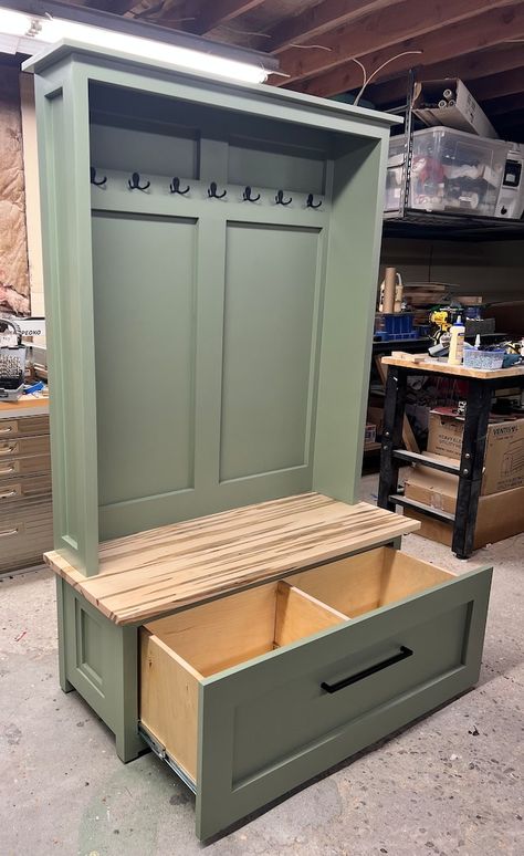 JCMfurnishings - Etsy Small Mudroom Ideas, Mudroom Remodel, Hall Tree With Storage, Mudroom Entryway, Mudroom Decor, Mud Room Storage, Mudroom Design, Entryway Mudroom, Laundry Mud Room