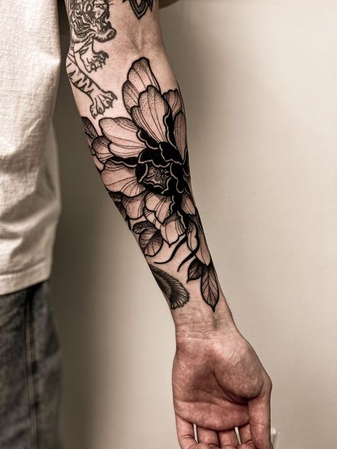 Peony Elbow Tattoo, Spiritual Hand, Red Tattoo Ideas, Black Line Tattoo, Red Ink Tattoo, Occult Tattoo, Red Tattoo, Blackout Tattoo, Men Tattoos Arm Sleeve