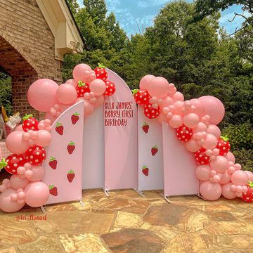 Sweet Baby Shower Ideas, First Birthday Balloons, Strawberry Shortcake Birthday, 1st Birthday Girl Decorations, Berry First Birthday, Strawberry Shortcake Party, Baby Shower Theme Decorations, Baby Birthday Themes, 1st Birthday Party Decorations