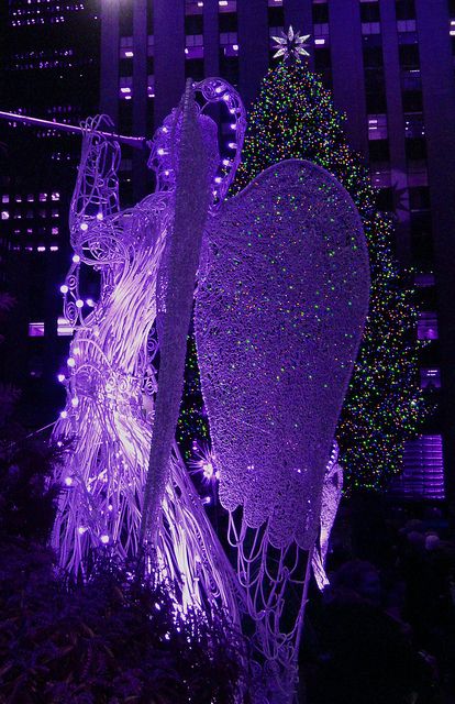 Christmas Angel in Purple ♥♥ Nyc Christmas, Purple Christmas, Rockefeller Center, Purple Reign, No Rain, Purple Love, All Things Purple, Christmas Angel, Jairzinho