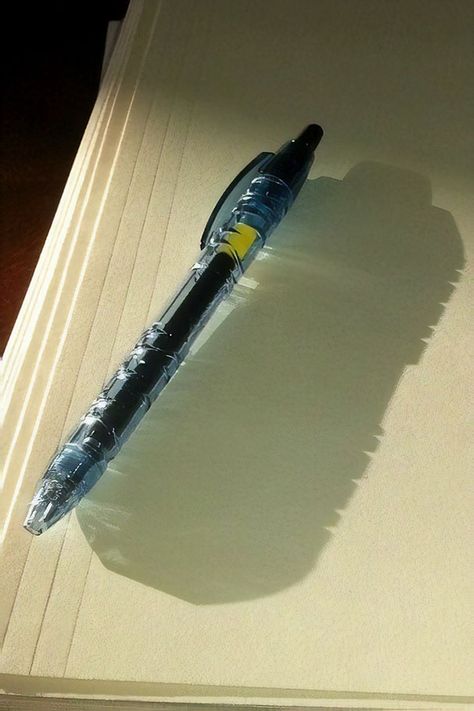 Pen Made Of Recycled Water Bottles Casts A Shadow Of A Water Bottle Ring Basket, Reuse Old Tires, Shadow Shadow, Japanese Toilet, Satisfying Pictures, Shadow Photos, Memes Of The Day, Coke Bottle, Oddly Satisfying Videos