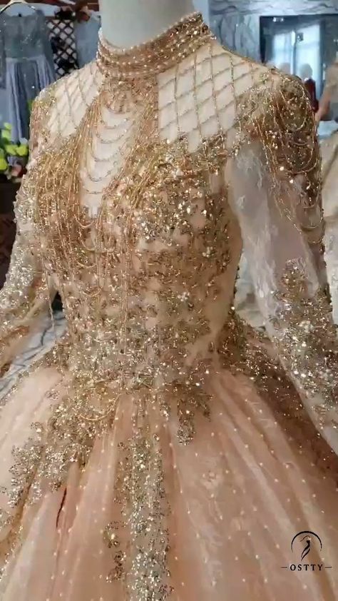 Gold And White Wedding Dress, Gold Dress Wedding, Wedding Dresses Gold, Gold Wedding Gown, Gold Wedding Dresses, Gold Princess Dress, Bridal Ao Dai, Wedding Dress Gold, Custom Made Wedding Dresses