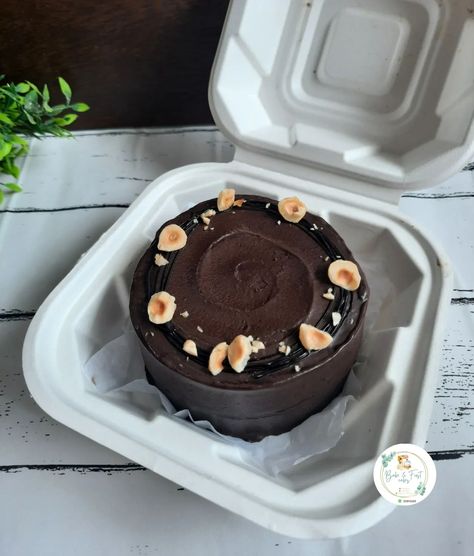 Always Haan ke haan for belgium chocolate cake with Hazelnut ❤️ . DM for order and enquiry. . . . Follow @bake_n_frost__ for more such types of content. . Don't forget to like the post and follow me ☺️❤️ . . [Cake, customized Cake, Anniversary Cake, Engagement Cake, baker life, Cake artist, cake of instagram, cakeartistnashik, instacake, trending cake, Burnaway Cake ] #cakedecorating #gymthemecake #gymcake #taubatauba #cakeofinstagram #homemadecake #birthdaycake #cakedesignhomemadeb... Belgium Chocolate Cake, Cake Engagement, Gym Cake, Artist Cake, Customized Cake, Belgium Chocolate, Types Of Content, Cake Artist, Engagement Cakes