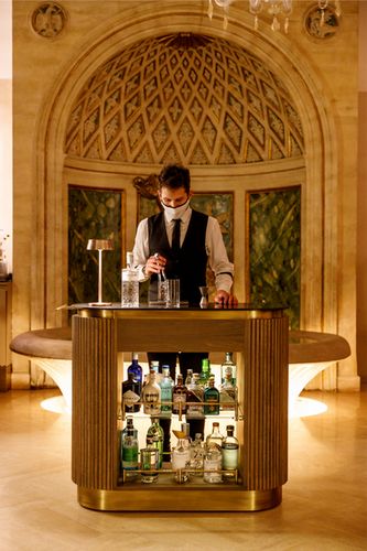 Freestanding Bar, Mini Bar Hotel Design, Mini Bar Hotel, Hotel Minibar Design, Art Deco Cocktail Bar, Bar Service Station, Hotel Minibar Luxury, Free Standing Bar, Persian Restaurant