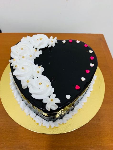 Heart Shape, Chocolate Cake, Heart Shapes, Birthday Cake, Cake, Birthday