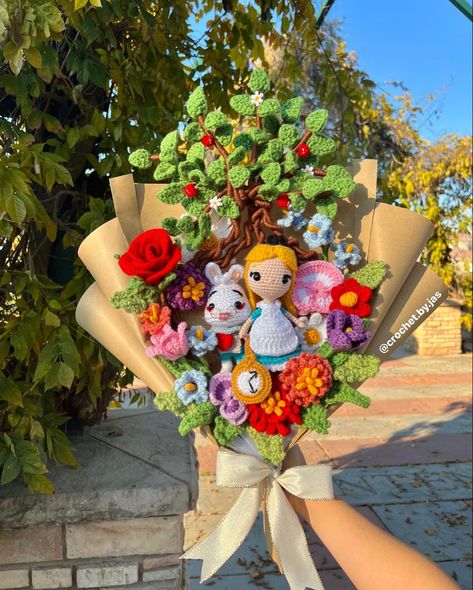 Handmade by @crochet.by.jas on Insta! Crochet Disney Bouquet, Crochet Flower Display, Disney Crochet Bag, Rapunzel Crochet Bouquet, Tangled Crochet Bouquet, Tangled Crochet, Crochet Bouquets, Man Bouquet, Diy Bouquet Wrap