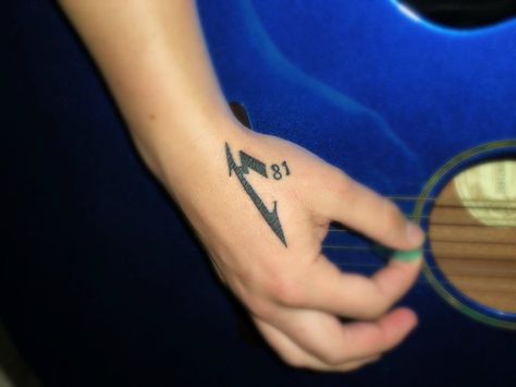 Metallica '81 \m/ Metallica M Tattoo, M Tattoo, Metallica Tattoo, Tattoo On Hand, Rock Tattoo, M Tattoos, Hand Images, Dad Tattoos, Music Tattoo