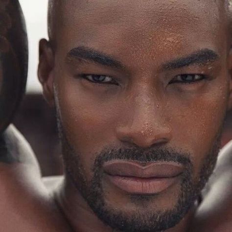 Tyson Beckford - Those lips and gorgeous almond-shaped eyes... Tyson Beckford, Black Boys, Most Beautiful Man, Male Face, Male Beauty, Black Is Beautiful, 그림 그리기, Male Models, Black Men