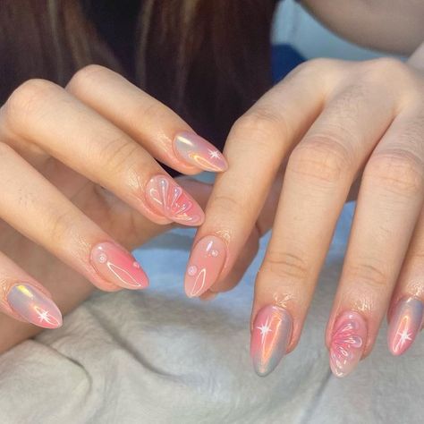 One of the biggest nail trends right now are the aura nails or the airbrush nail designs. Have you checked them out yet? They're so cute! Here are some cute aura nail designs Aura Nail Designs, Aura Nail, Pink Chrome Nails, Kutek Disney, Manikur Kuku, Asian Nails, Airbrush Nails, Y2k Nails, Cute Gel Nails