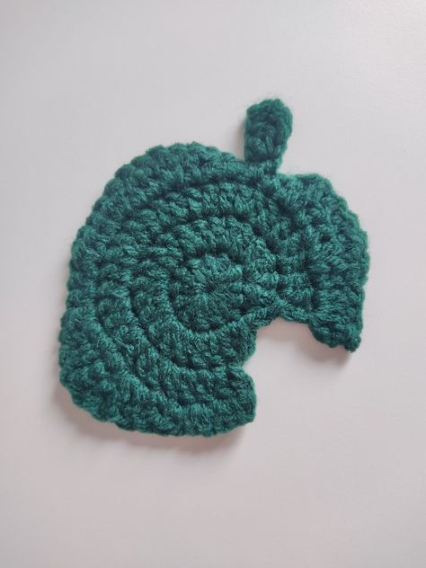 Crochet Animal Crossing Leaf, Animal Crossing Crochet, Leaf Crochet Coaster, Animal Crossing Leaf, Leaf Crochet, Cosplay Inspo, Crochet Coaster, Crochet Inspo, Crochet Animal