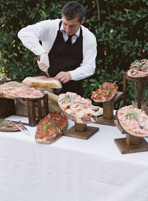 Tuscan Wedding Cocktail Hour, Medditeranean Wedding Food, Wedding Italian Buffet, Italian Wedding Aperitivo, Wedding Buffet Italian Food, Italian Wedding Reception Food, Tuscan Wedding Food, Italian Wedding Ideas Inspiration, Italian Food Wedding Reception