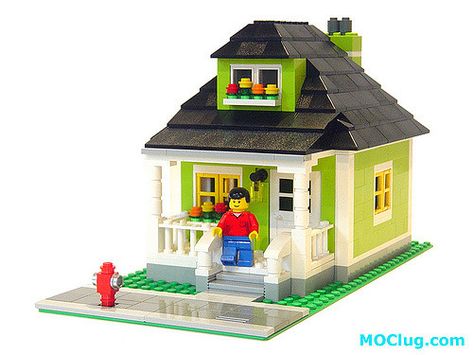 If Grandma were to live in a new house, I think she would choose lime green for the colour and say "Isn't it lovely, dear? I just love green. Would you like some cookies dear? They're fresh from the oven."  Comments welcome! Lime Green House, Lego Home, Lego House Ideas, Lego Houses, Lego Buildings, Construction Lego, Lego Christmas, Lego Boards, Lego Diy