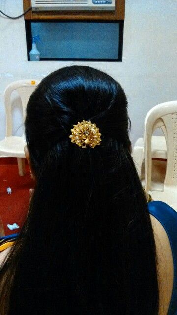 Click Gold Hair Pins Indian Traditional, Gold Hair Pins Indian, Gold Jada, Hair Stail, Hair Bun Pin, Gold Hair Pins, Bridal Hair Decorations, Bridal Hairstyle Indian Wedding, Hair Styels