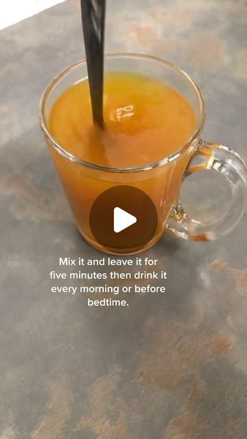 The Best Smoothie Diet For You on Instagram: "Turmeric Tea ☕️ 
👉 Type “Yes” If You Want To Get Detailed Recipe

💝 21-Day Smoothie Detox provides simple detox smoothie recipes to help you change your waist effectively⚡
💯 If you don’t know how to start Smoothie diet properly or do you want to lose possibly 5-10 lbs in the first week alone with Smoothie ?⁣⁣⁣⁣⁣⁣⁣⁣⁣⁣⁣ 💪 Join our 21-Days Smoothie Challenge NOW to start a successful weight-loss journey and enjoy a new lifestyle!⁣⁣⁣⁣⁣⁣⁣⁣⁣⁣⁣⁣ LINK IN MY BIO! 👀 💚@smoothiedietforyou21 
👉 Follow @smoothiedietforyou21 to get daily recipes
#detoxsmoothie #detox #detoxing #detoxwweightloss #detoxforwweightloss #detoxforbody #smoothiediet #smoothieweightloss #3daydetox #detoxforweightloss #smoothierecipes #greensmoothie #smoothiedetox #smoothies21d Fat Flush Water Recipe, Morning Detox Drink, Tumeric Powder, Simple Detox, Turmeric Tea Recipe, Detox Tea Recipe, Detox Smoothie Recipes, Best Fat Burning Foods, Smoothie Detox