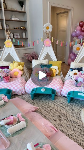 Tori Gerbig | Pink Lily Founder on Instagram: "Let’s set up for a Spa Night and Slumber Party for Rylee Kate. Her first sleepover was a success. She really wanted a slumber party + spa night combo and think it turned out so cute. We did mud masks at the spa table and turned on some spa music. They put cucumbers on their eyes to relax. We did had cake and pizza and finished the night watching high school musical. It was the best night. Did you have slumber parties growing up?   I am trying so hard to be more intentional with holidays, birthday and creating core memories with my family. This was perfect. She enjoyed it so much and I know we both won’t forget it. I didn’t get parties growing up and never had a slumber party so it was the first for both of us 🙂  Save this idea if you are a gi Daytime Slumber Party Ideas, Sleep Over Beds, Slumber Party Sleeping Arrangements, Preppy Slumber Party Ideas, Spa Stations Ideas, 10th Birthday Spa Party Ideas, Kids Sleep Over Ideas, Slumber Party Schedule, Sleepover Birthday Party Ideas For Kids