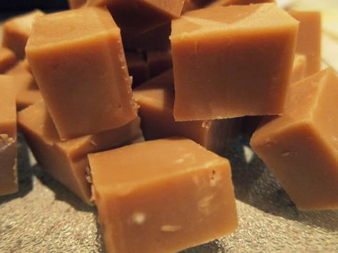 Caramel & White Chocolate Fudge Recipe {MNM's Bake} | the adventures of MNMs Diy Goat Milk Soap, Goat Milk Soap Recipe, Milk Soap Recipe, Goat Milk Recipes, Tallow Soap, White Chocolate Fudge, Soap Making Recipes, Fudge Recipe, Homemade Soap Recipes