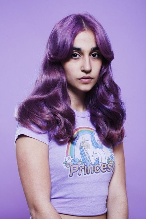 So you’ve dyed your hair! Maybe you went purple. | 9 Genius Tips To Save Your Color-Damaged Hair Lady Hair, Hair Portrait, Hair Photography, Coloured Hair, Hair Remedies, Poses References, Pastel Hair, Grunge Hair, Dream Hair