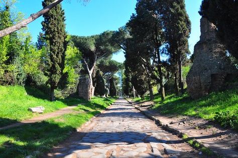 Ancient Appian Way in Rome Italy Must See, Greek Cruise, Rome Catacombs, Italy In May, Rome At Night, Ancient Italy, Appian Way, Via Appia, Things To Do In Rome