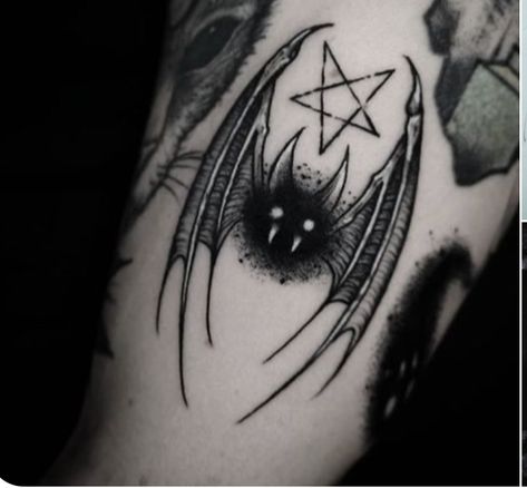 Gotik Tattoo, Bats Tattoo Design, Emo Tattoos, Christian Sleeve Tattoo, Goth Tattoo, Bat Tattoo, Forearm Tattoo Design, Creepy Tattoos, Gothic Tattoo