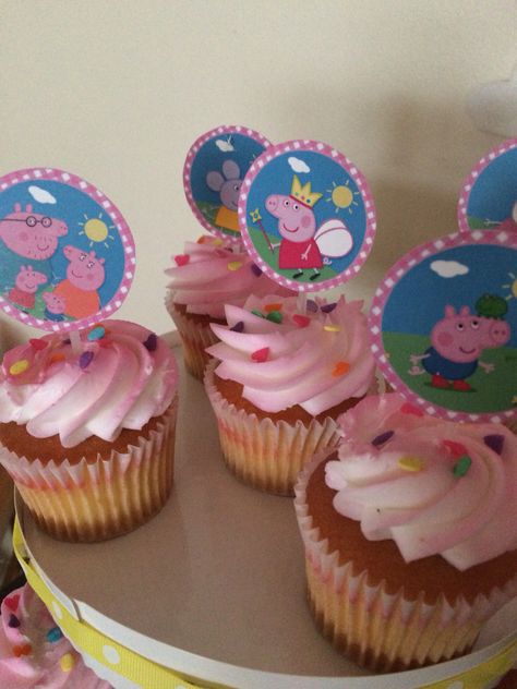 Peppa Pig Birthday Cupcakes, Peppa Pig Birthday Party Cupcakes, Peppa Pig Cupcakes Ideas, Peppa Cupcakes, Peppa Pig Cupcake, Pig Decorations, Peppa Pig Birthday Decorations, Peppa Pig Cupcakes, Cupcake Rosa