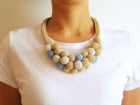 Free Necklace Patterns, Crochet Beaded Necklace, Crochet Necklace Pattern, Crochet Jewlery, Crochet Jewelry Patterns, Crochet Collar, Necklace Patterns, Crochet Diy, Textile Jewelry