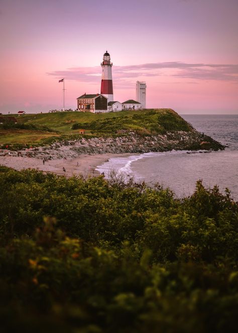 ITAP of the Montauk Lighthouse #photo #background #editor #wallpaper #photohd #photonew #photobackground #pics Point Wallpaper, New York Long Island, Sunset Paintings, Montauk Lighthouse, Montauk Ny, Wind Mills, Lighthouses Photography, Water Towers, Lighthouse Painting