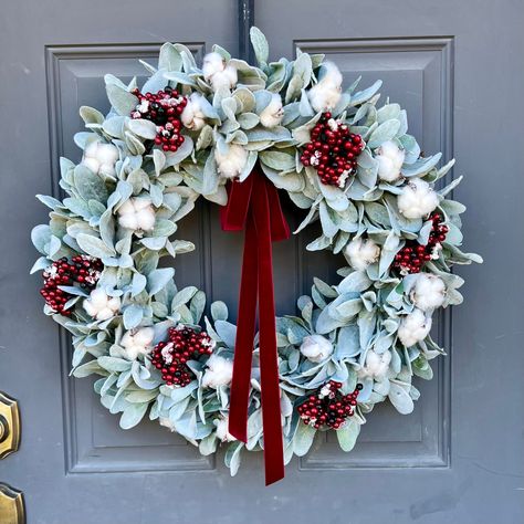 Double Christmas Wreaths, Lambs Ear Christmas Wreath, Winter Wreath Ideas, Winter Wreaths For Front Door, Winter Front Door Decor, Cotton Bolls, Door Wreath Christmas, Double Door Wreaths, White Christmas Wreath