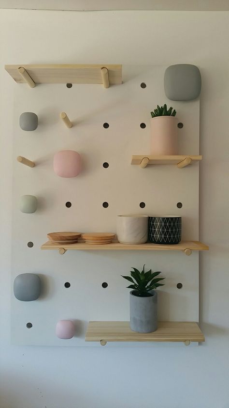 Pegboard Pegboard Art Supplies, Pegboard Art, Pegboard Decor, Organization Closet Storage, Bookshelf Template, Home Organization Bedroom, Modern Pegboard, Craft Storage Ideas For Small Spaces, Peg Board Shelves