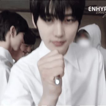 Sunghoon Gif, Enhypen Gif, Pfp Gifs, Icon Gif, Hot Kpop, Sunghoon Enhypen, Park Sunghoon, Best Kpop, Happy Pills