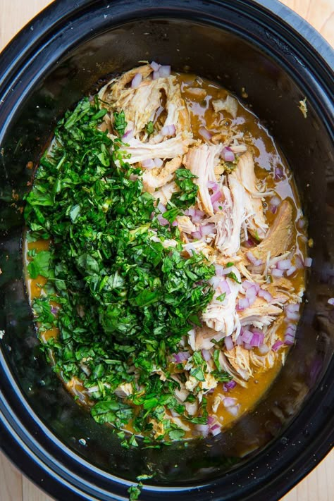 Slow Cooker Thai Basil Chicken Curry #slowcooker #crockpot #thaibasil #currychicken Slow Cooker Thai, Curry Coconut, Thai Basil Chicken, Kari Ayam, Wallpaper Food, Chicken Curry Recipe, Basil Chicken, Thai Basil, God Mat