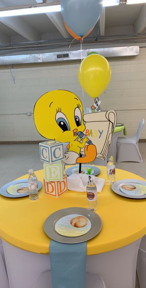 Bird Baby Shower Theme, Baby Shower Reveal Ideas, Looney Tunes Party, Dinosaur Baby Shower Theme, Bird Baby Shower, Girl Shower Themes, Baby Shower Party Themes, Baby Birthday Themes, Baby Looney Tunes