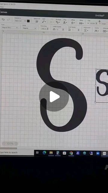 Cricut hints and hacks on Instagram: "Monogram ideas for you😊.  Follow @cricuthints for more amazing ideas and don't forget to hit the like button😊. . . . Video credit@cricutcween (tiktok) #cricut #cricutcreated #cricutmade #cricutuk #cricutjoy #cricuteverywhere #cricutlove #cricutcraft #hacks #cricutprojects #intags #cricutexplore #cricutmakercrafts #cricutcreations #cricutsvg #cricutproject #lifehacks #cricutdesign #cricutaddict #cricutlife #cricutmaker #monogram" Cricut Tutorials For Beginners, Free Svg Monogram Files For Cricut, Cricut Monogram Ideas, Free Svg Monograms For Cricut, How To Make A Monogram On Cricut Design, Best Font For Cricut Vinyl, Free Svg Files For Cricut Monogram Fonts, Cricut Videos, Tshirt Printing Business