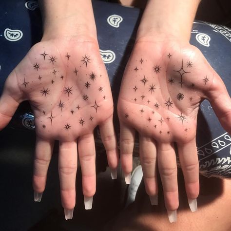 ✨sparkly palms💎thx @macysorrelle 💕✨ Hand Palm Tattoos, Cute Simple Tattoos, Palm Tattoos, 4 Tattoo, Stick N Poke Tattoo, Poke Tattoo, Tattoo Videos, Dainty Tattoos, Aesthetic Tattoo