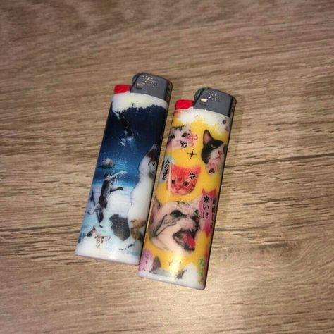 Aesthetic Lighter, Lighter Design, Custom Lighters, Table Lighter, Cool Lighters, Puff And Pass, Cute Little Things, Cool Stuff, Bits And Bobs