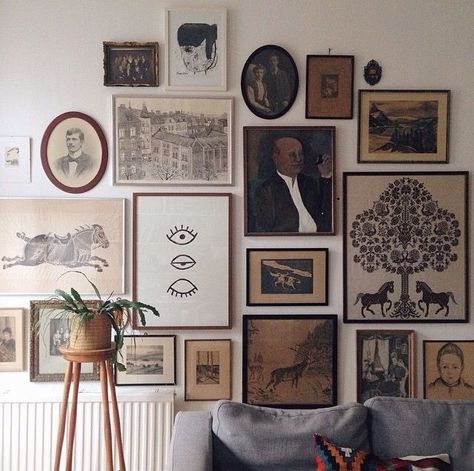 Eclectic Gallery Wall, Photo Wall Gallery, Gallery Wall Inspiration, Cute Dorm Rooms, Wall Inspiration, Gallery Wall Ideas, Gallery Wall Decor, Vintage Room, Gallery Walls