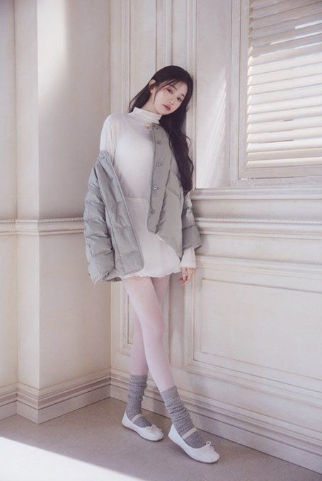 WONYOUNG GLOBAL on X: "📸 [PHOTO] 230927 SJSJ and Jang Wonyoung's Winter 23 Campaign (3) SJSJ Fall Winter collection 2023 “Si Jeune, Si Jolie” “So Young, So Beautiful 🔗 https://t.co/JPt4YsgNep #IVE #아이브 #JANGWONYOUNG #장원영 https://t.co/SR0DwbTr2c" / X Winter Collection 2023, Girl Energy, Fall Winter Collection, Pop Fashion, Style Icon, Her Style, Winter Collection, Trend Setter, Seoul