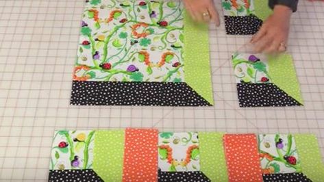 Attic Window Blocks: Quilting Tutorial | DIY Joy Projects and Crafts Ideas Attic Window Ideas, Attic Window Quilt Pattern Free, Window Quilts, Window Diy, Attic Window Quilts, Quilt Diy, Attic Windows, Window Blocks, Window Quilt