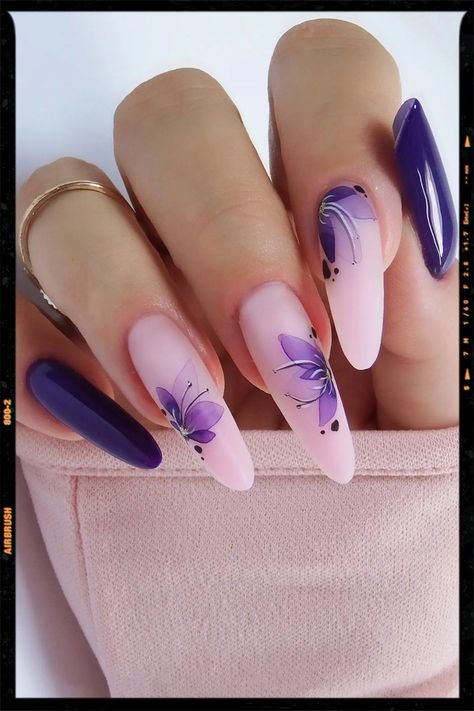 Spring Nails - Almond Nails Cute Lavender Nails Almond, Purple Nail Flower Design, Floral Purple Nails, Lavender Almond Nails Designs, Purple Dress Nails, Dark Lavender Nails, Lila Nails Design, Purple Nude Nails, Lavender Quince Nails