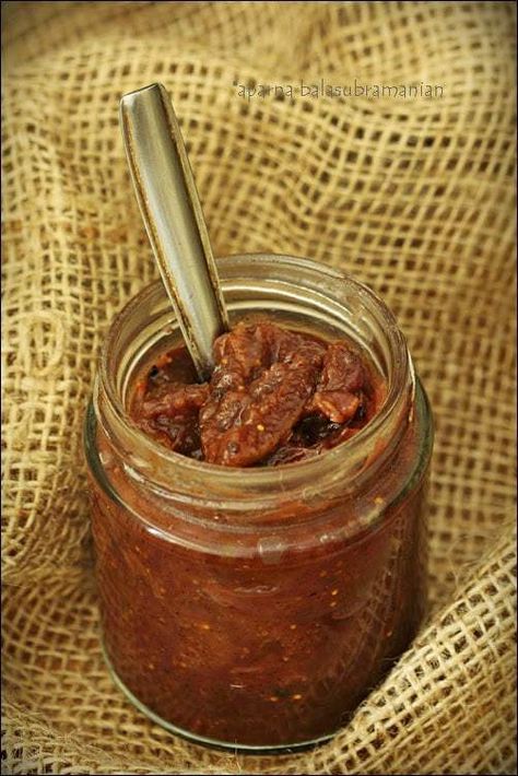 Fig Chutney Recipe, Capsicum Chutney, Fig Chutney, Savoury Sauces, Onion Chutney, Fig Recipes, Fresh Figs, Savory Sauce, Chutney Recipes