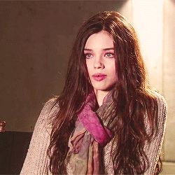 India Eisley Gif, Beautiful Horses Wild, India Eisley, Daughter Of Poseidon, Olivia Hussey, India India, Gif Hunt, Pretty Eyes, Underworld