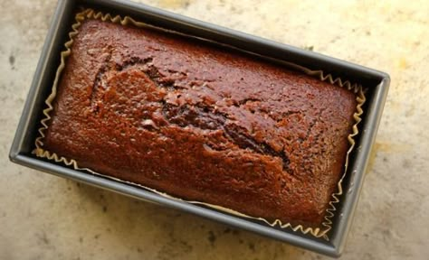 Jamaican Ginger Cake | A Zesty Recipe For A Tasty Treat! Gingerbread Dessert Recipes, Jamaican Ginger Cake, Ginger Cake Recipe, Ginger Loaf Cake, Sticky Ginger Cake, Easy Gingerbread Recipe, Ginger Cakes, Ginger Loaf, Gingerbread Dessert