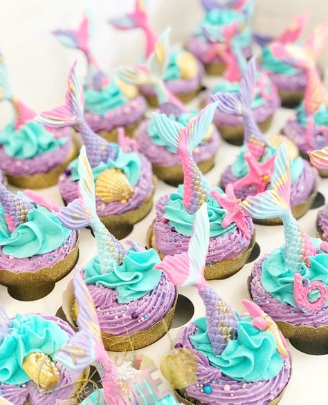 Under The Sea Cupcakes, Girl Birthday Cupcakes, Sea Cupcakes, 1st Birthday Cupcakes, Mermaid Cupcakes, Glitter Cupcakes, Sea Baby Shower, Girl Cupcakes, Under The Sea Party