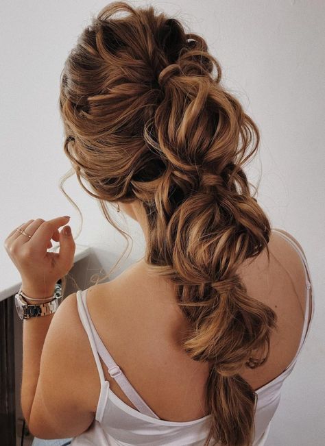 Wedding Guest Hair Ideas, Hairstyles For Backless Dress, Backless Dress Hairstyles, Wedding Guest Hair, Easy Wedding Guest Hairstyles, Guest Hairstyles, The Right Hairstyles, Low Back Dress, Wedding Hair Up