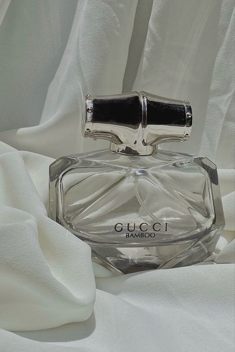 Gucci Bamboo Perfume, Aesthetic Fragrance, Casablanca Lily, Parfum Gucci, Koleksi Parfum, Perfume Aesthetic, Gucci Perfume, Versace Perfume, Woody Scent