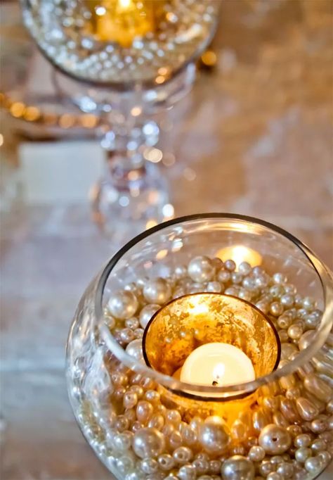 Beautiful Centerpieces Created With Candles Inexpensive Wedding Centerpieces, Cheap Wedding Table Centerpieces, Glass Bowl Decor, Unique Wedding Flowers, Simple Centerpieces, Wedding Floral Centerpieces, Unique Centerpieces, Wedding Centerpieces Diy, Flower Centerpieces Wedding