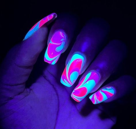 30 Gorgeous Glow In The Dark Halloween Nails To Steal The Show Dark Halloween Nails, Nails Glow In The Dark, Glow In The Dark Nails, Dark Nail Art, Dark Nail Designs, Concert Nails, Glow In The Dark Halloween, Dark Nail, Dark Halloween