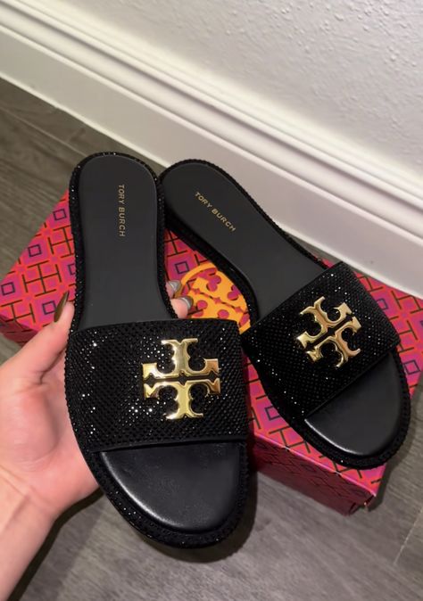 Diamond Chanclas, Cute Chanclas, Latina Sandals, Chanclas Outfit, Tory Burch Sandals Outfit, Tory Burch Slippers, Classy Sandals, Luxury Slides, Fancy Sandals