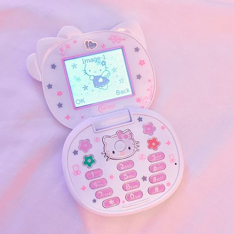 hello kitty flip phone Hello Kitty Flip Phone Drawing, Hello Kitty Flip Phone Template, Sanrio Flip Phone, Aesthetic Flip Phone, Flip Phone Tattoo, Hello Kitty Flip Phone, Pink Flip Phone, Kawaii Flip Phone, Hello Kitty Phone